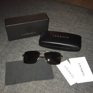 Versace sunglasses gold tortoise square frame